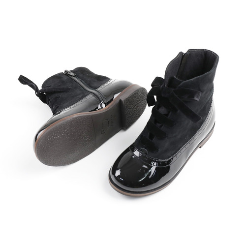 Larix Black Crink Ankle Boots (Nappy: Napping)